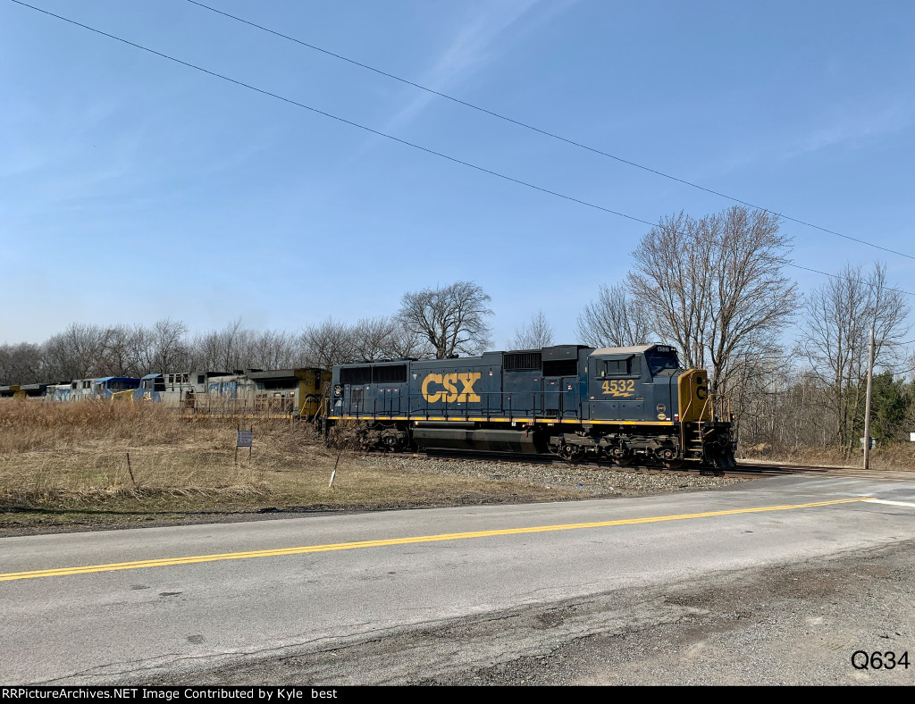 CSX 4532 on Q634